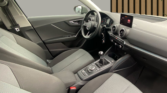 Intérieur Audi Q2 30 TFSI – tableau de bord et sièges avant d’un SUV d'occasion à Perpignan / voiture occasion Perpignan