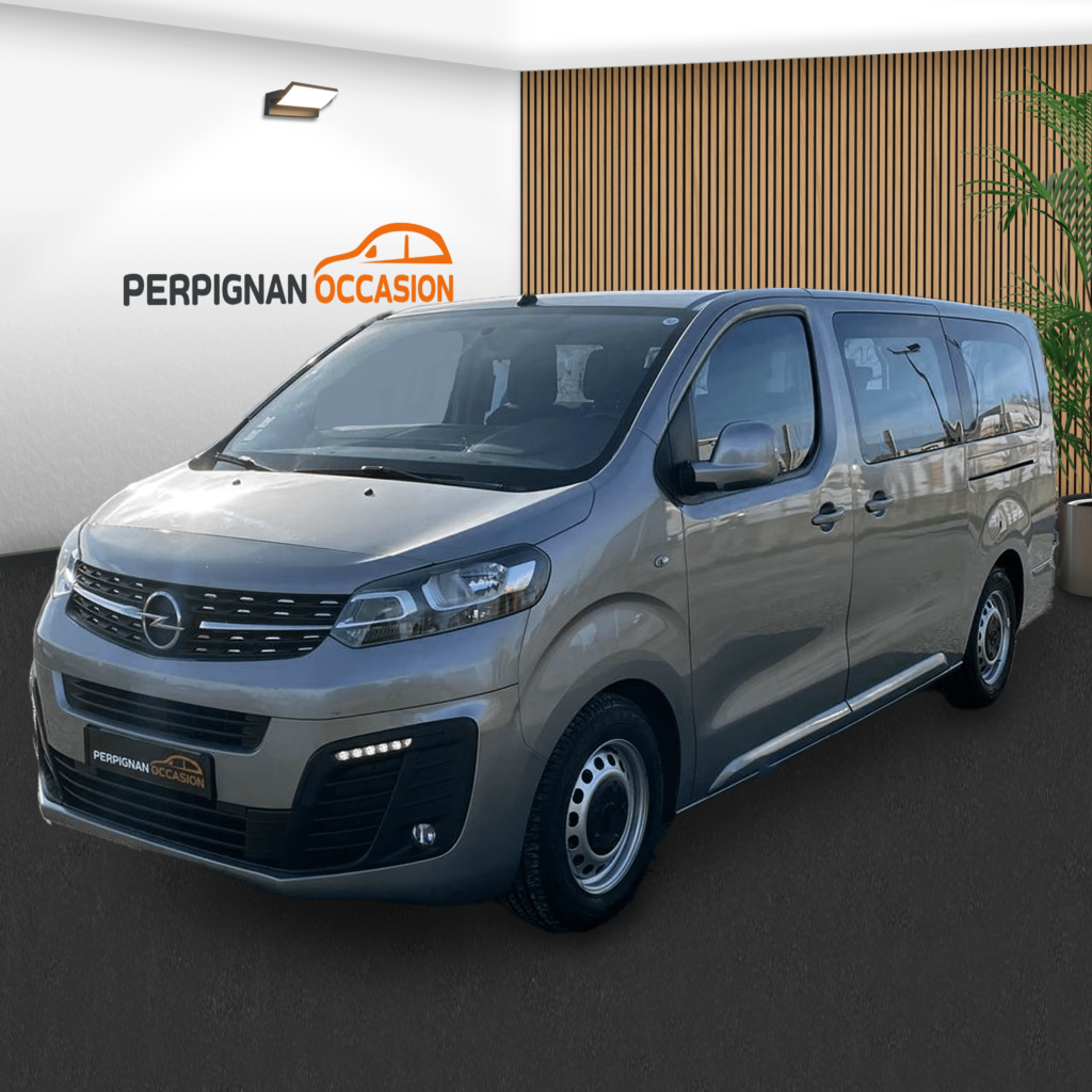 Opel Vivaro Combi L3 1.5 D d'occasion à Perpignan – vue avant du fourgon 9 places / voiture occasion Perpignan