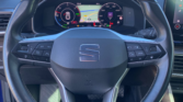 Volant Seat Leon FR – intérieur sportif d’un véhicule hybride d'occasion à Perpignan / voiture occasion Perpignan