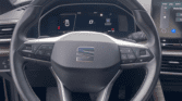 Volant Seat Leon eHybrid – intérieur d'une voiture hybride grise d'occasion à Perpignan / voiture occasion Perpignan