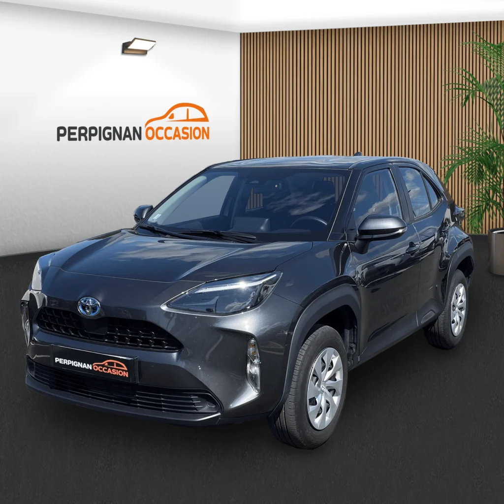 Toyota Yaris avant grise